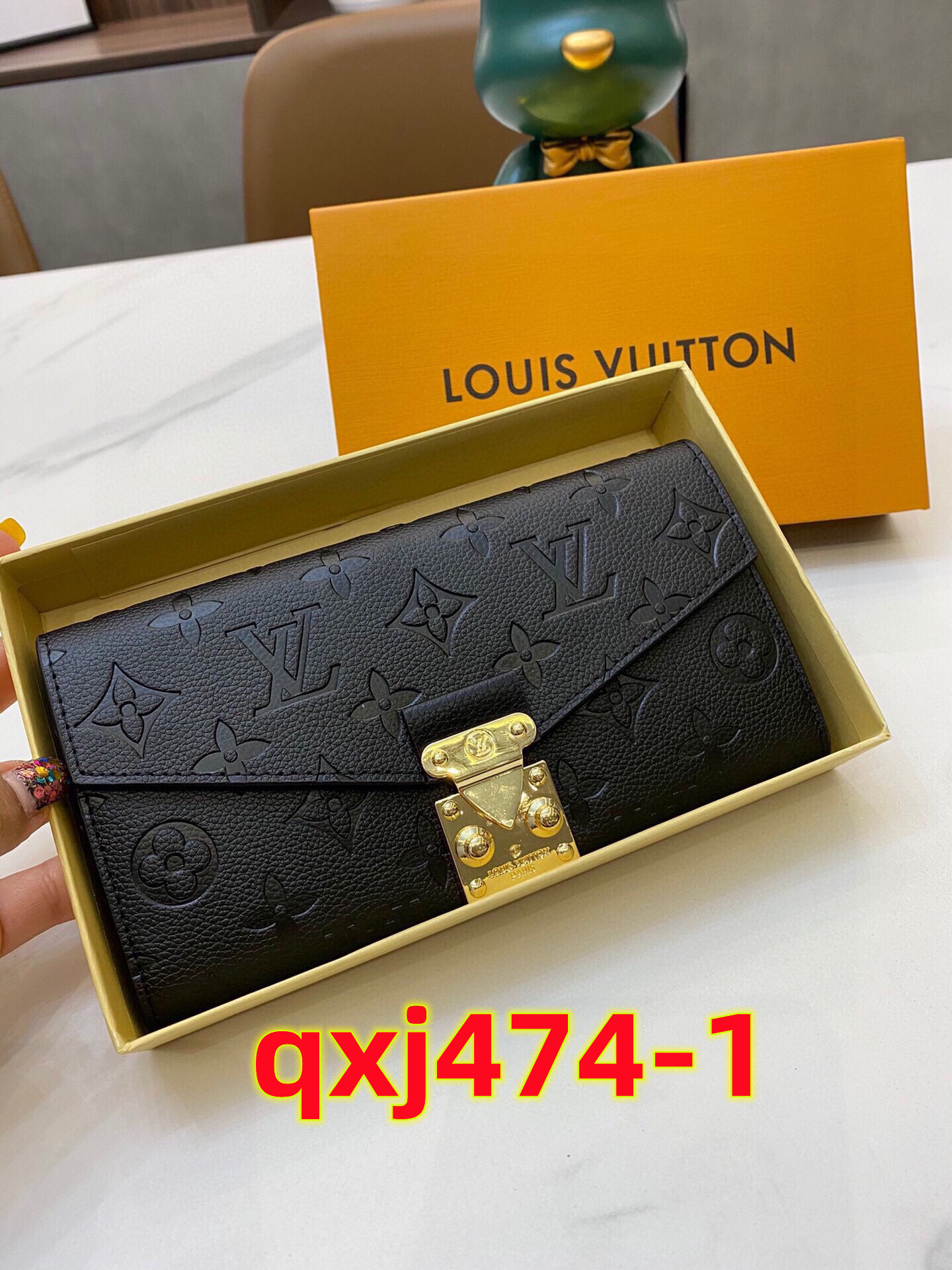 LV 43.98$  CODE 306-6164-R gallery