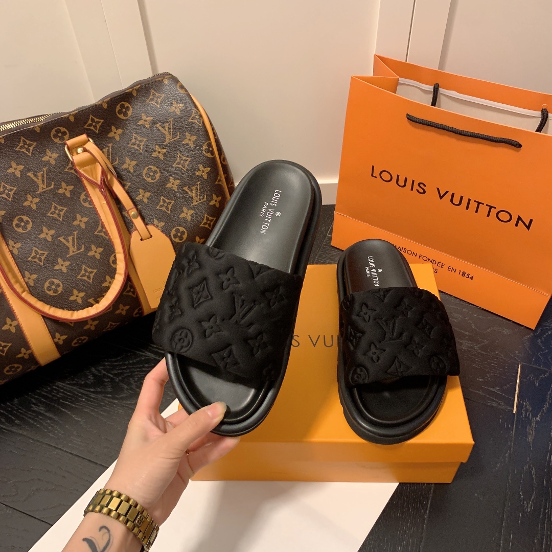 LV 44.99$ code 449-5807-R gallery