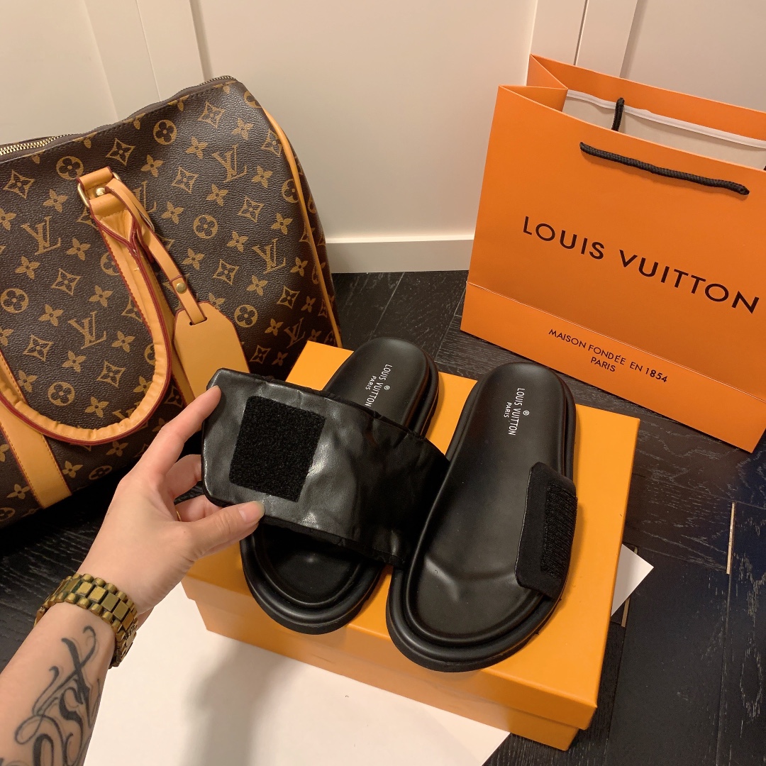 LV 44.99$ code 449-5807-R gallery