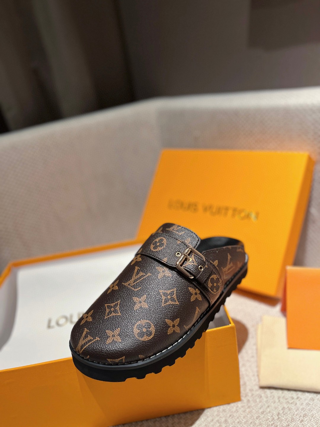 LV 69.99$  code 497-6311-R gallery