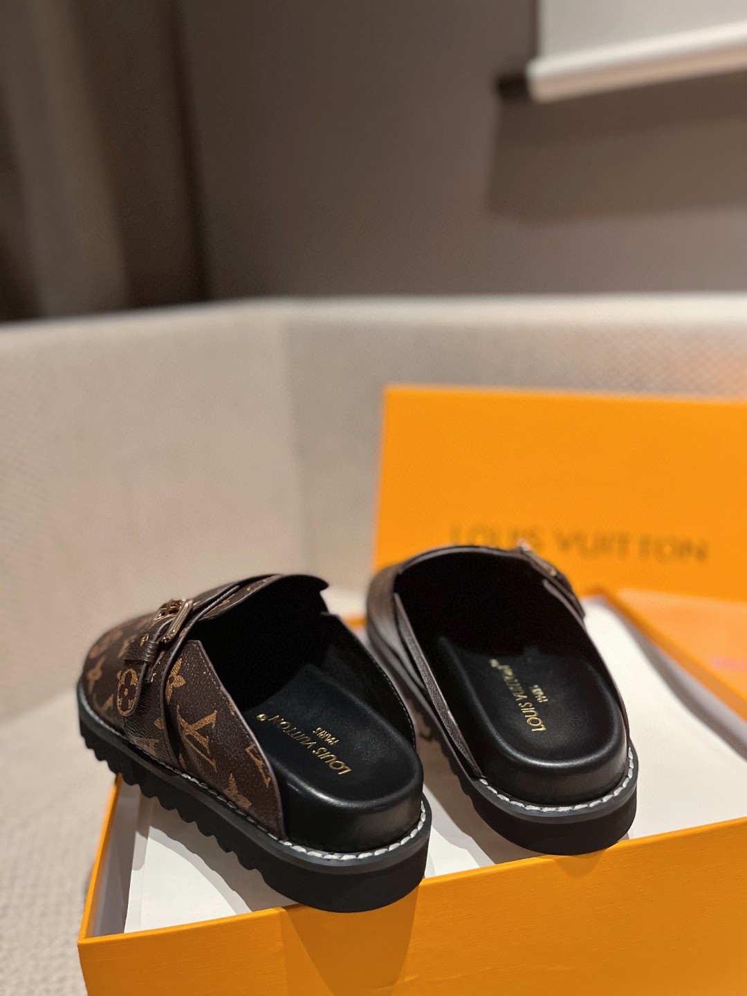 LV 69.99$  code 497-6311-R gallery