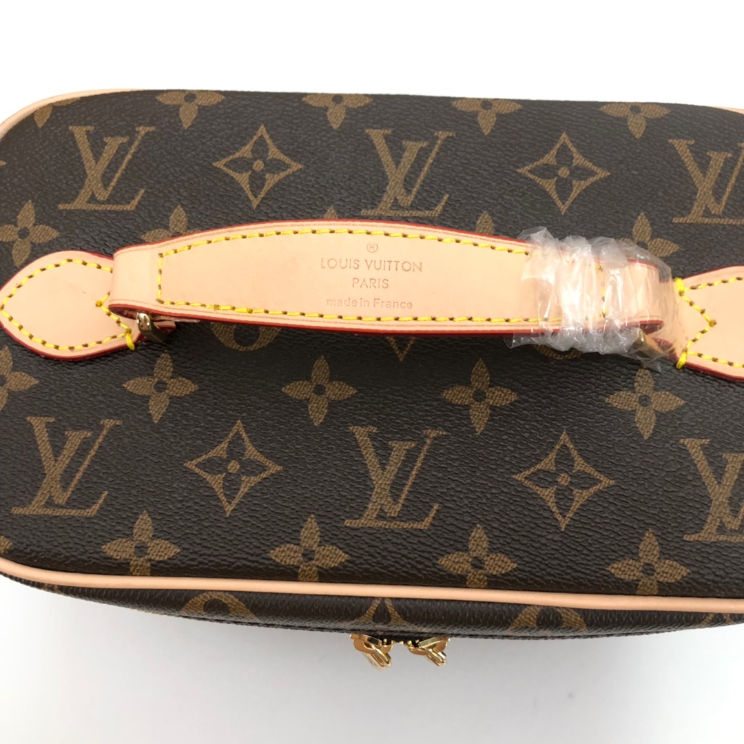 LV $100 gallery