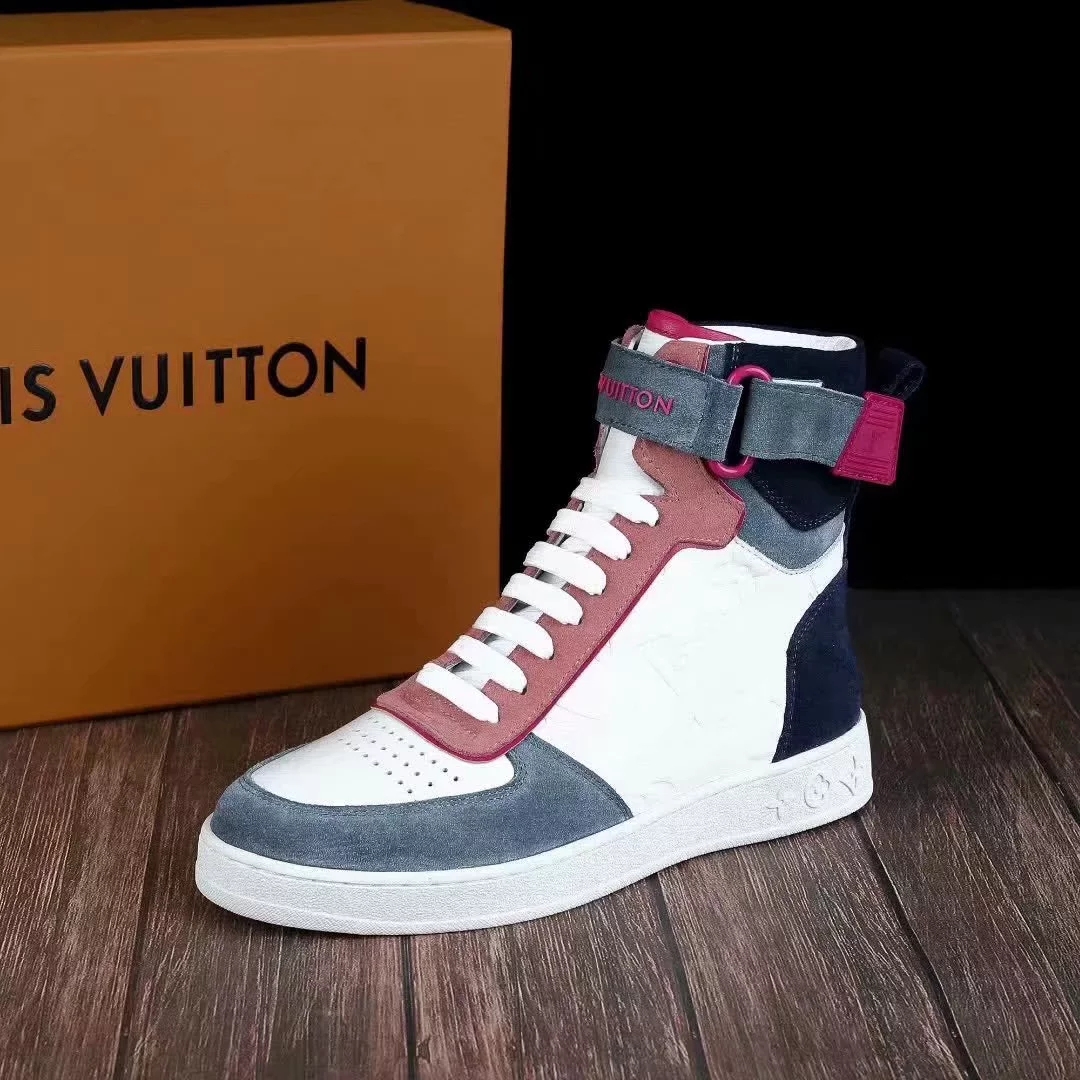 LV $100 gallery