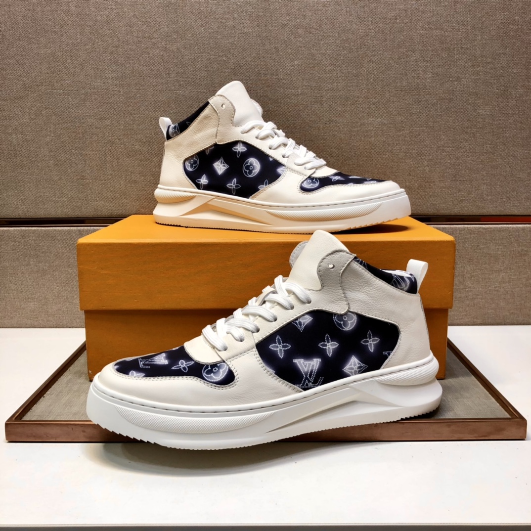 LV $100 gallery