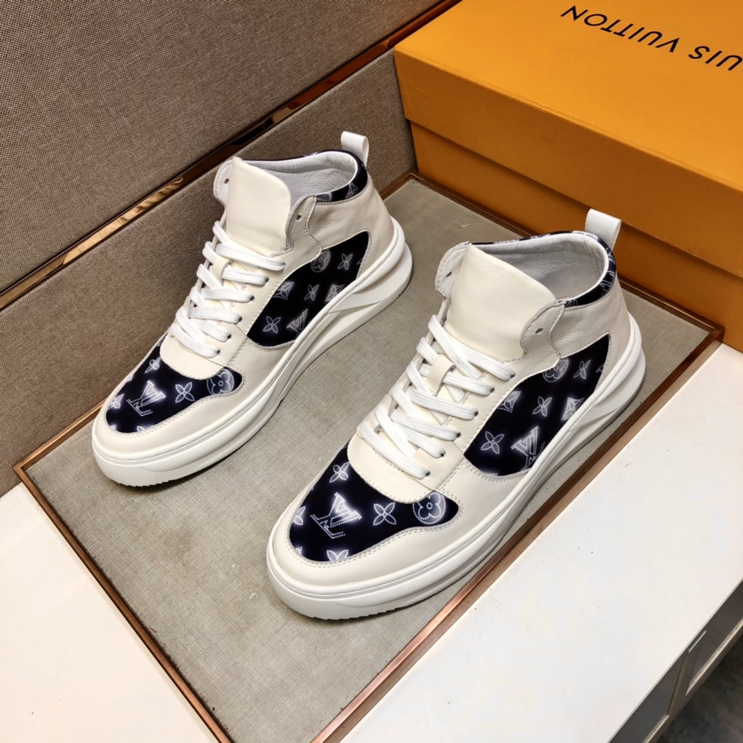 LV $100 gallery