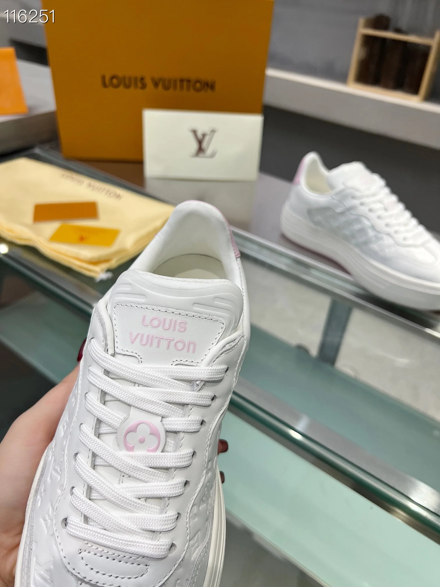 LV $101 gallery