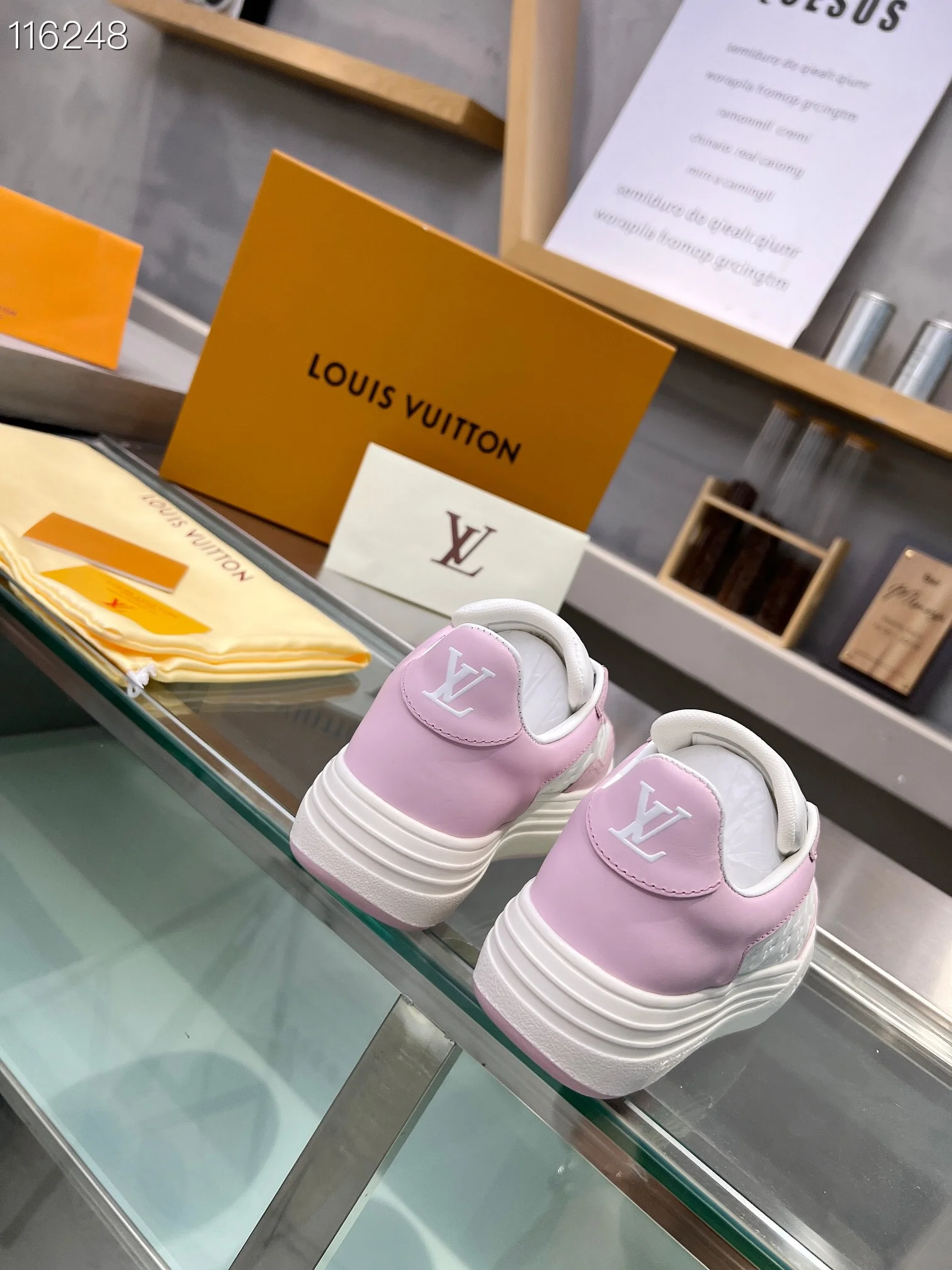 LV $101 gallery