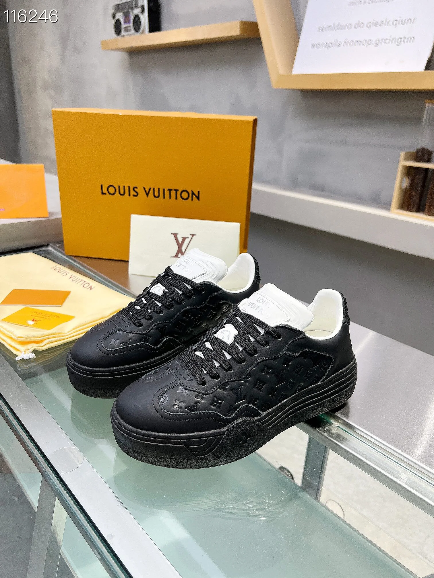 LV $101 gallery