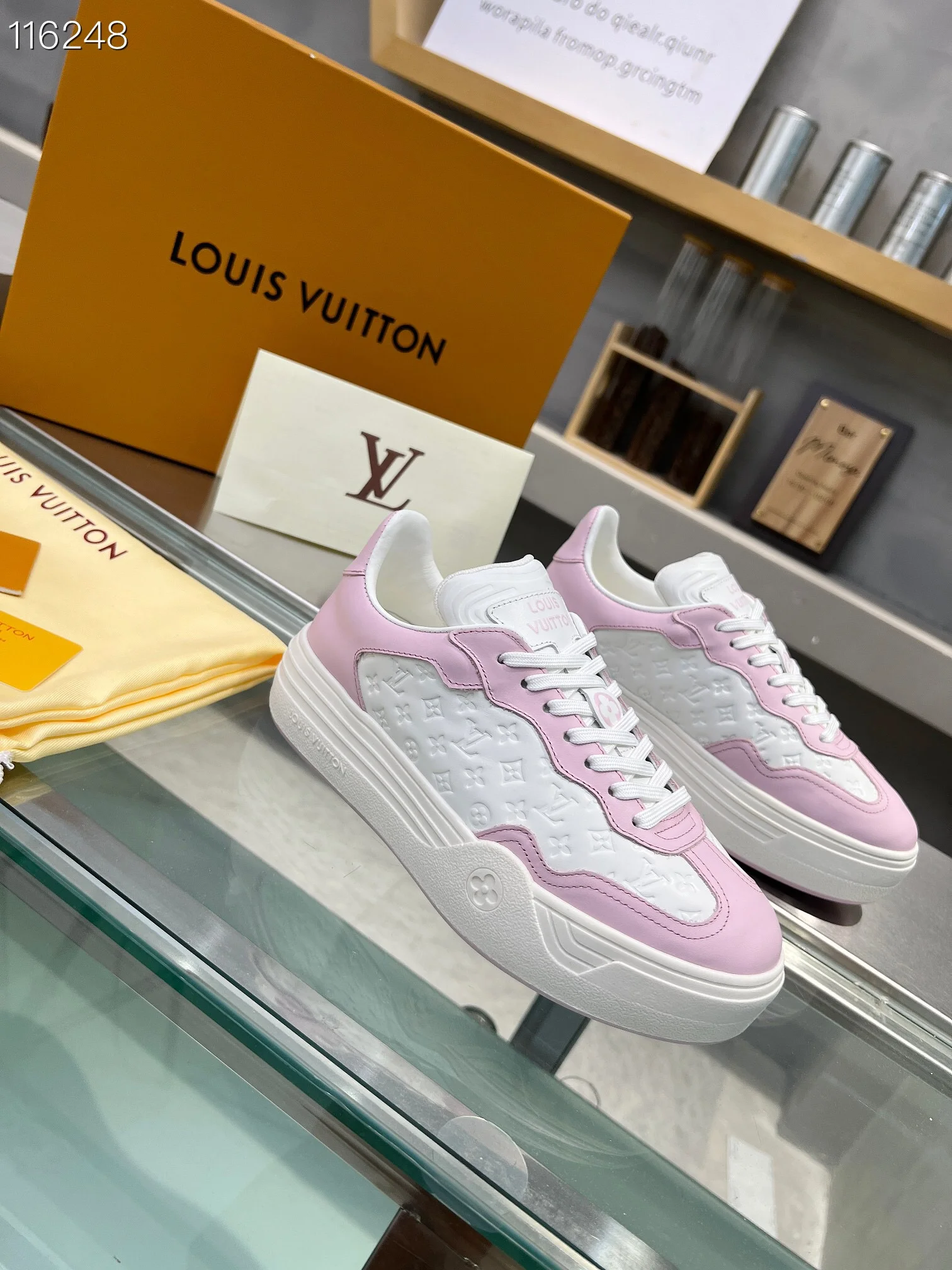 LV $101 gallery