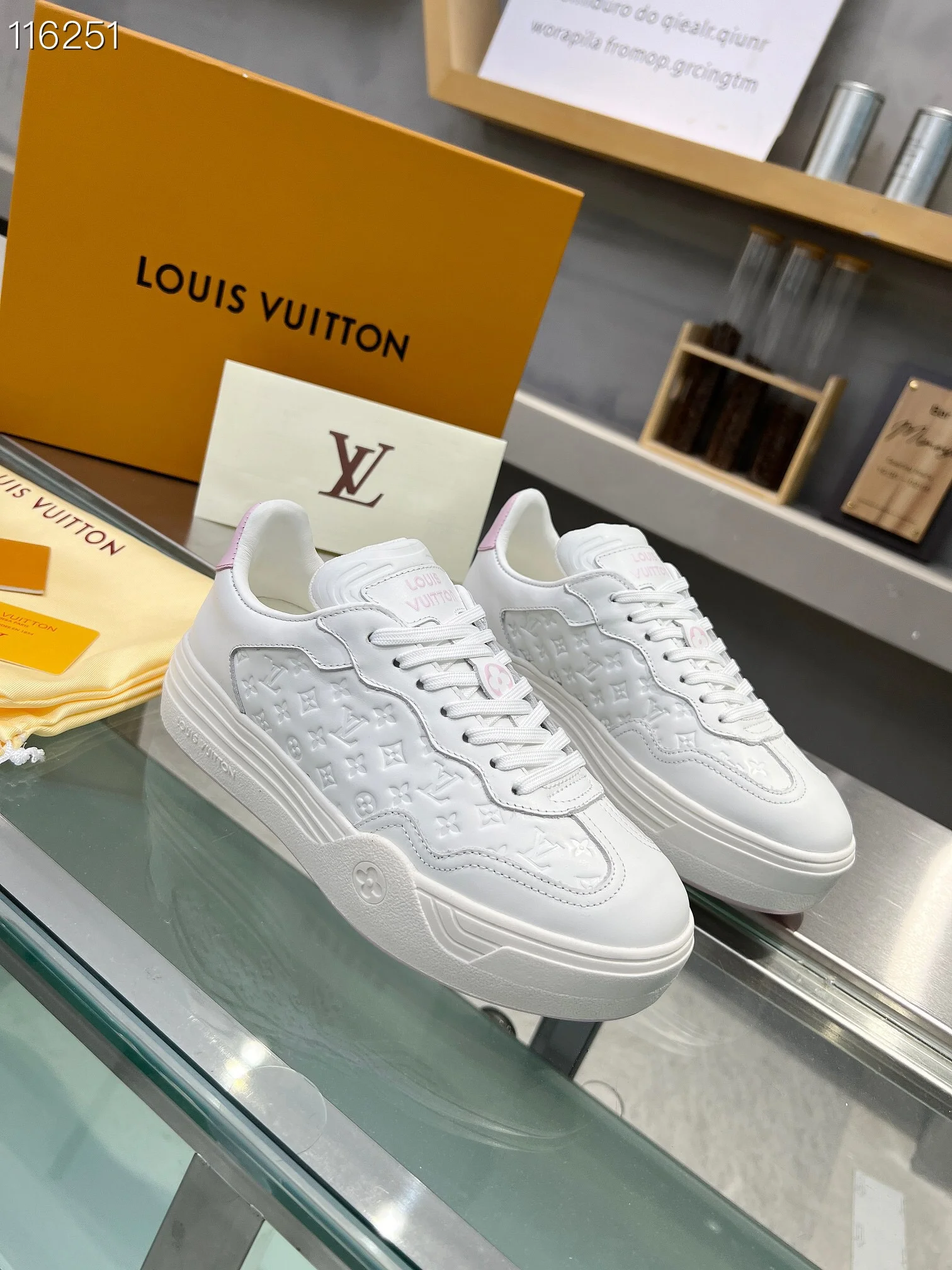 LV $101 gallery