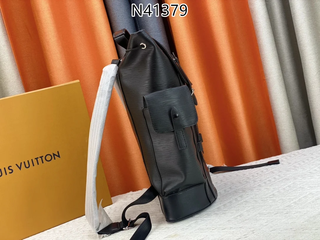 LV $105 gallery