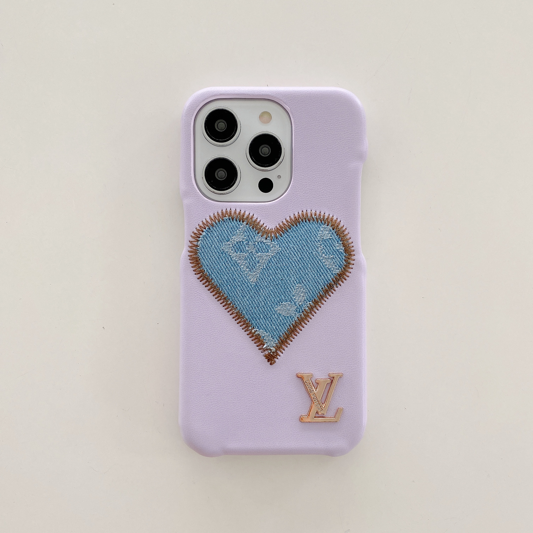 LV $11 gallery