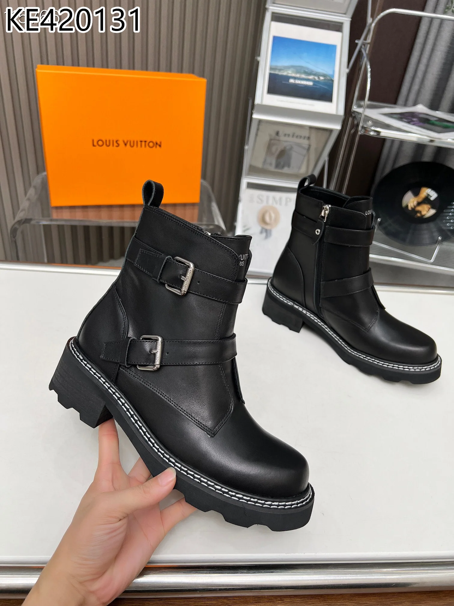 LV $119 gallery