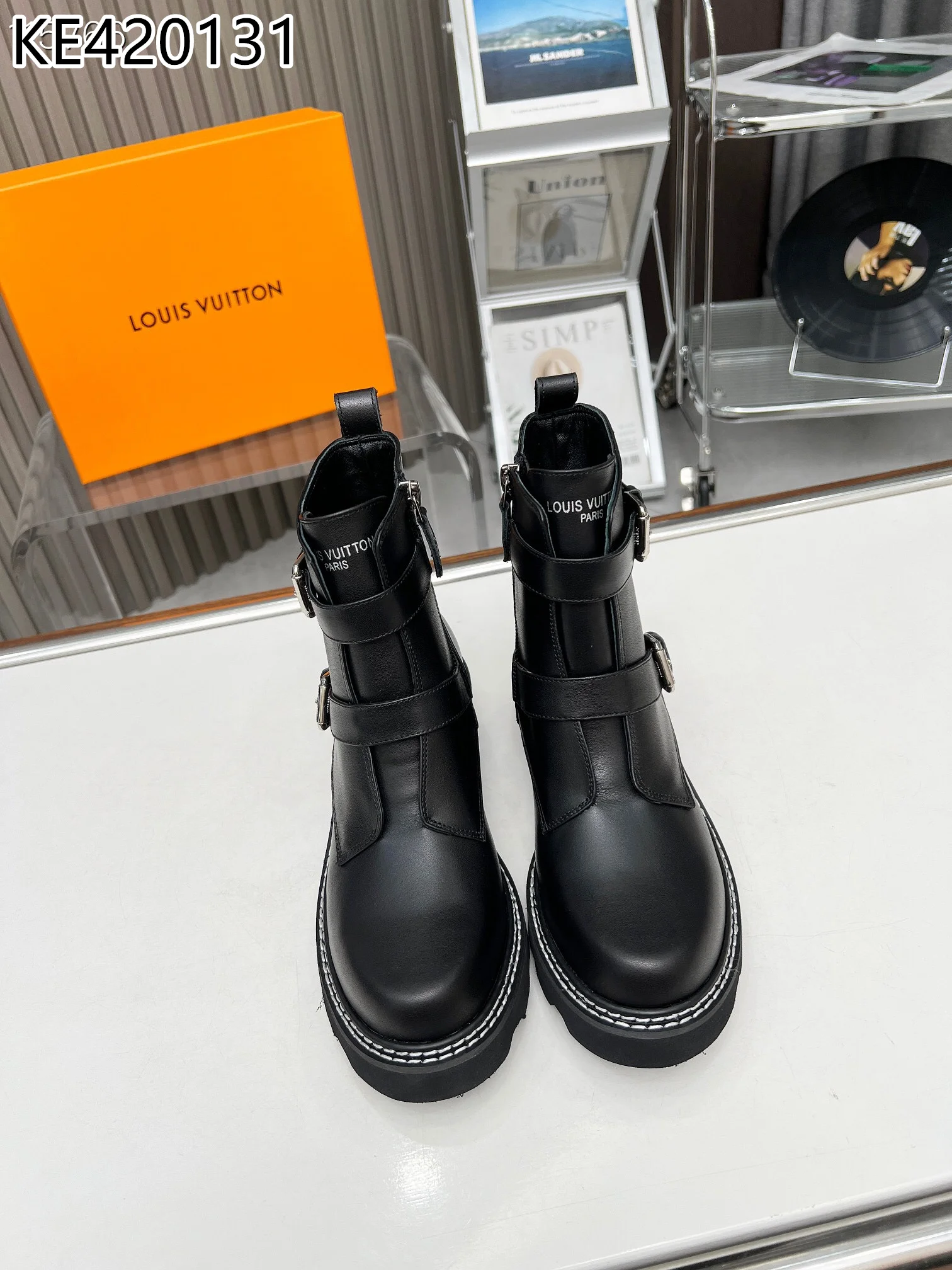 LV $119 gallery