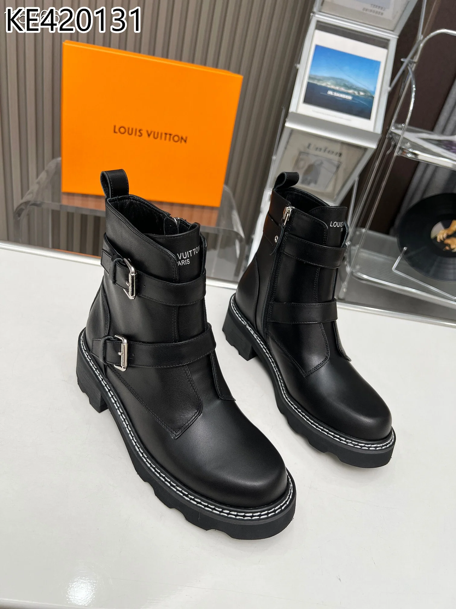 LV $119 gallery