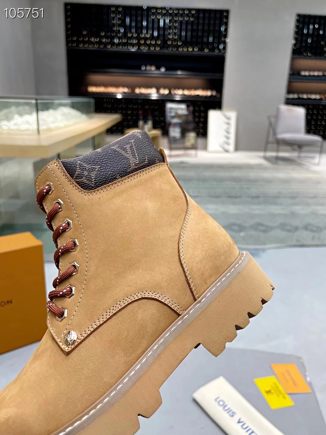 LV $135 gallery