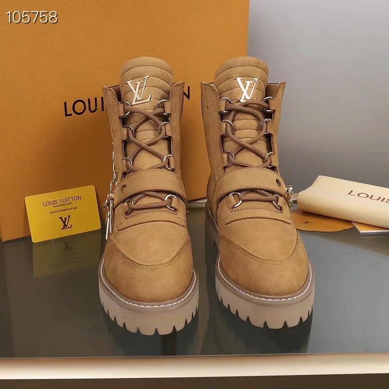 LV $135 gallery