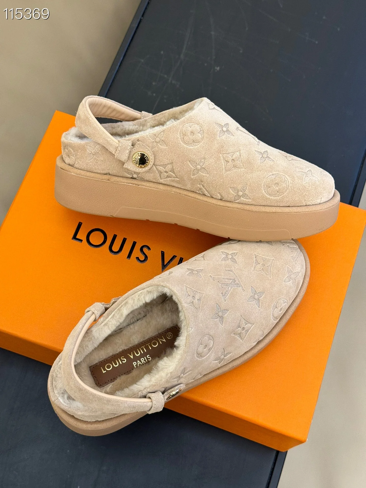 LV $135 gallery