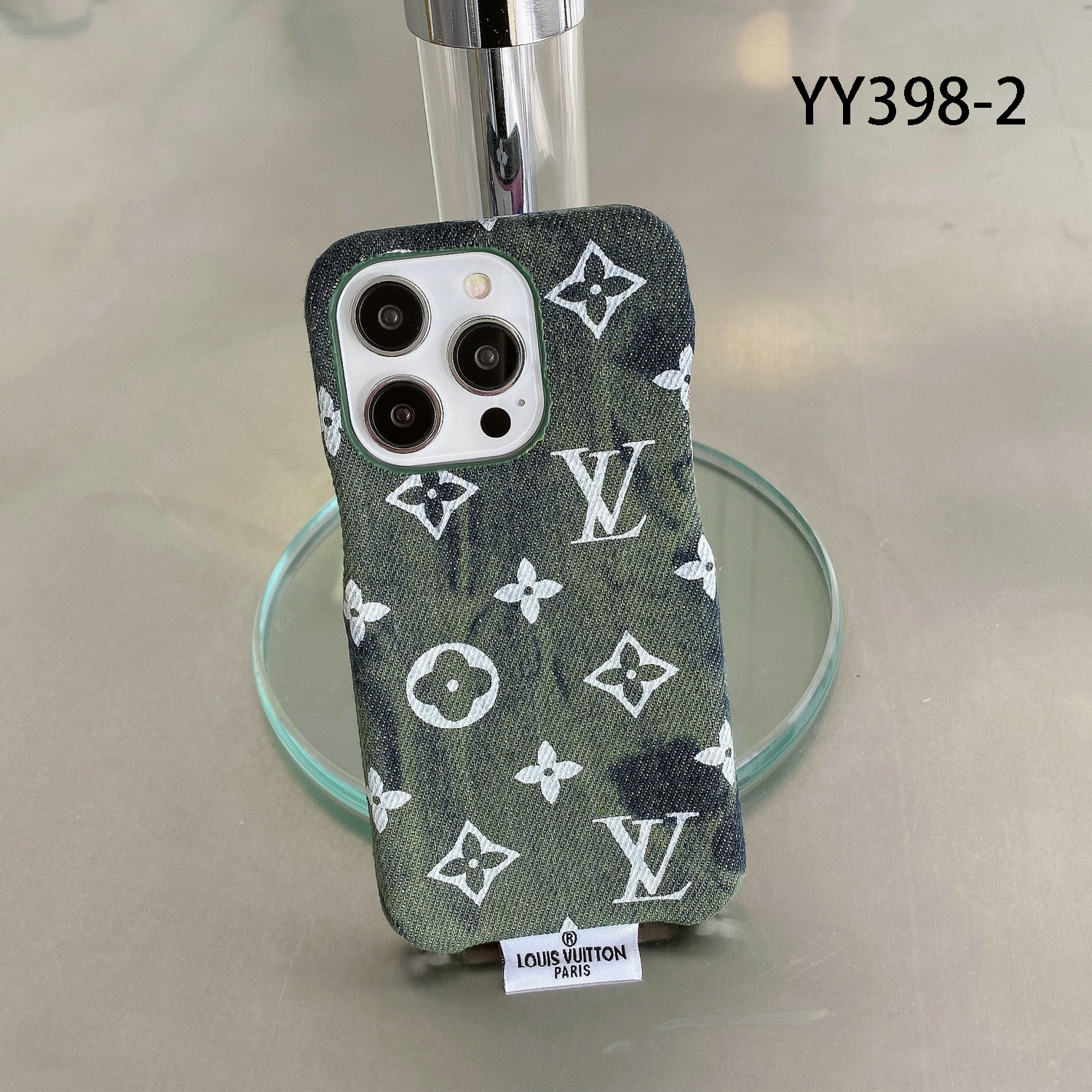 LV $14 gallery