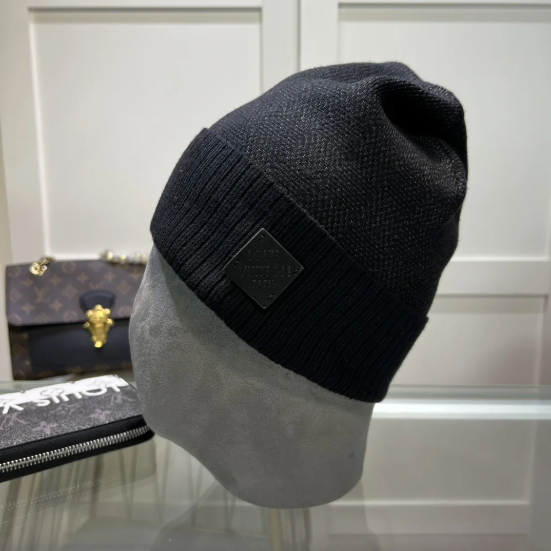 LV $15 gallery