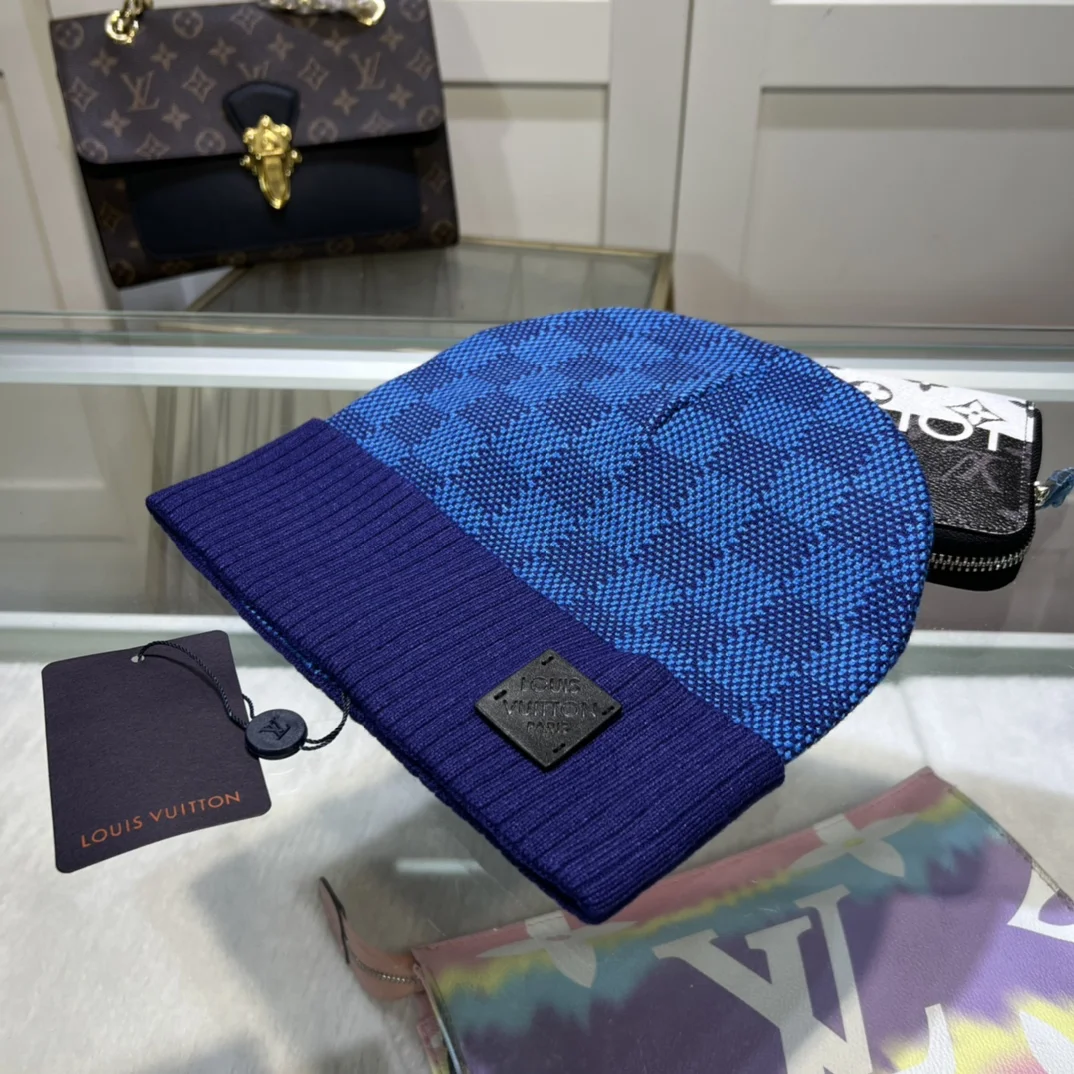 LV $15 gallery