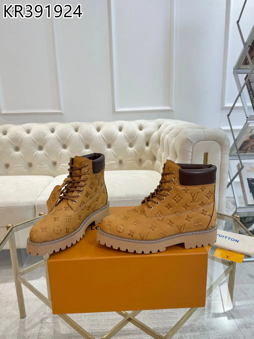 LV $155 gallery