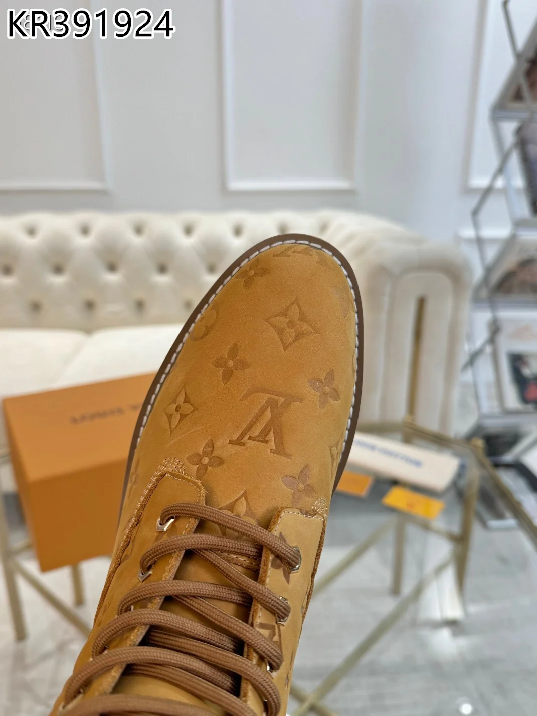 LV $155 gallery