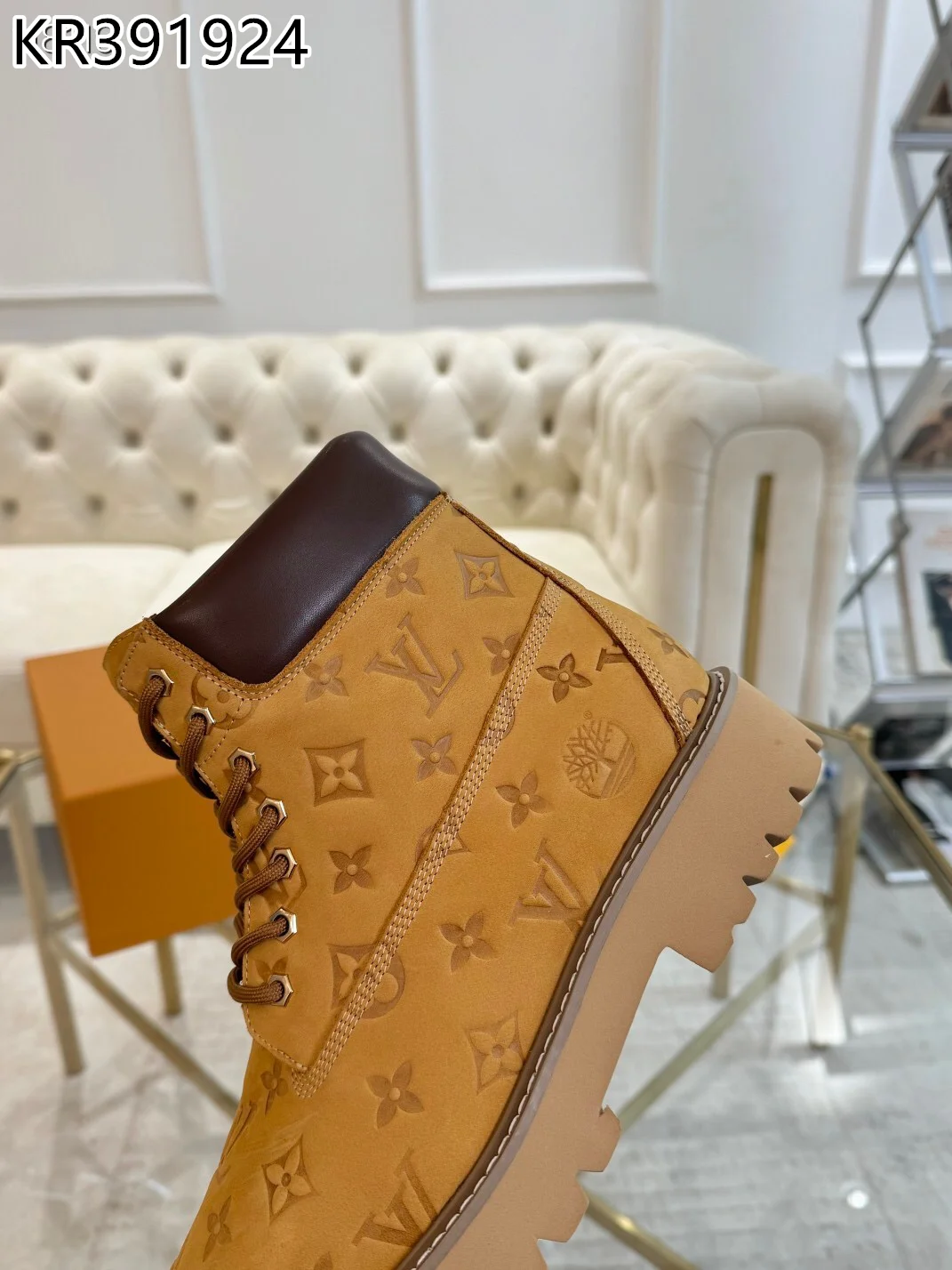 LV $155 gallery