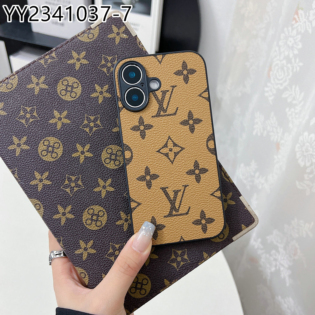 LV $16 gallery