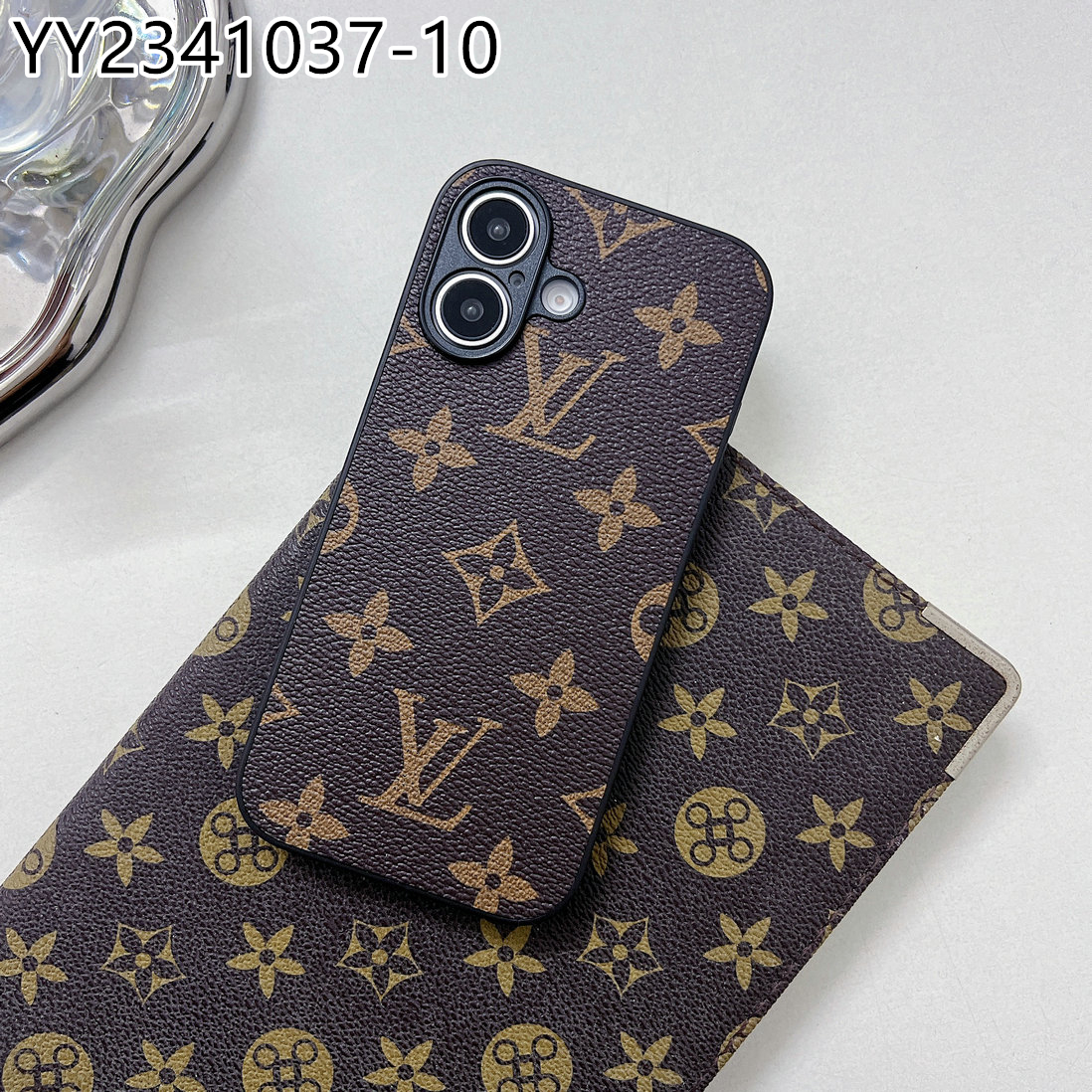 LV $16 gallery