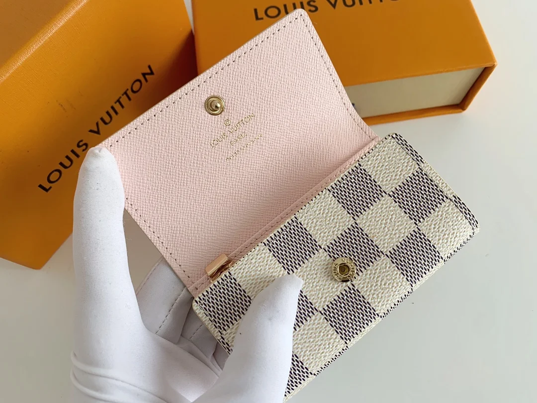 LV $17 gallery