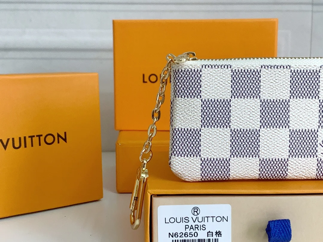 LV $17 gallery