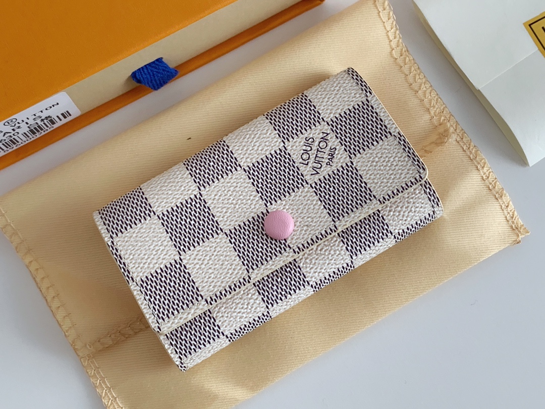 LV $17 gallery