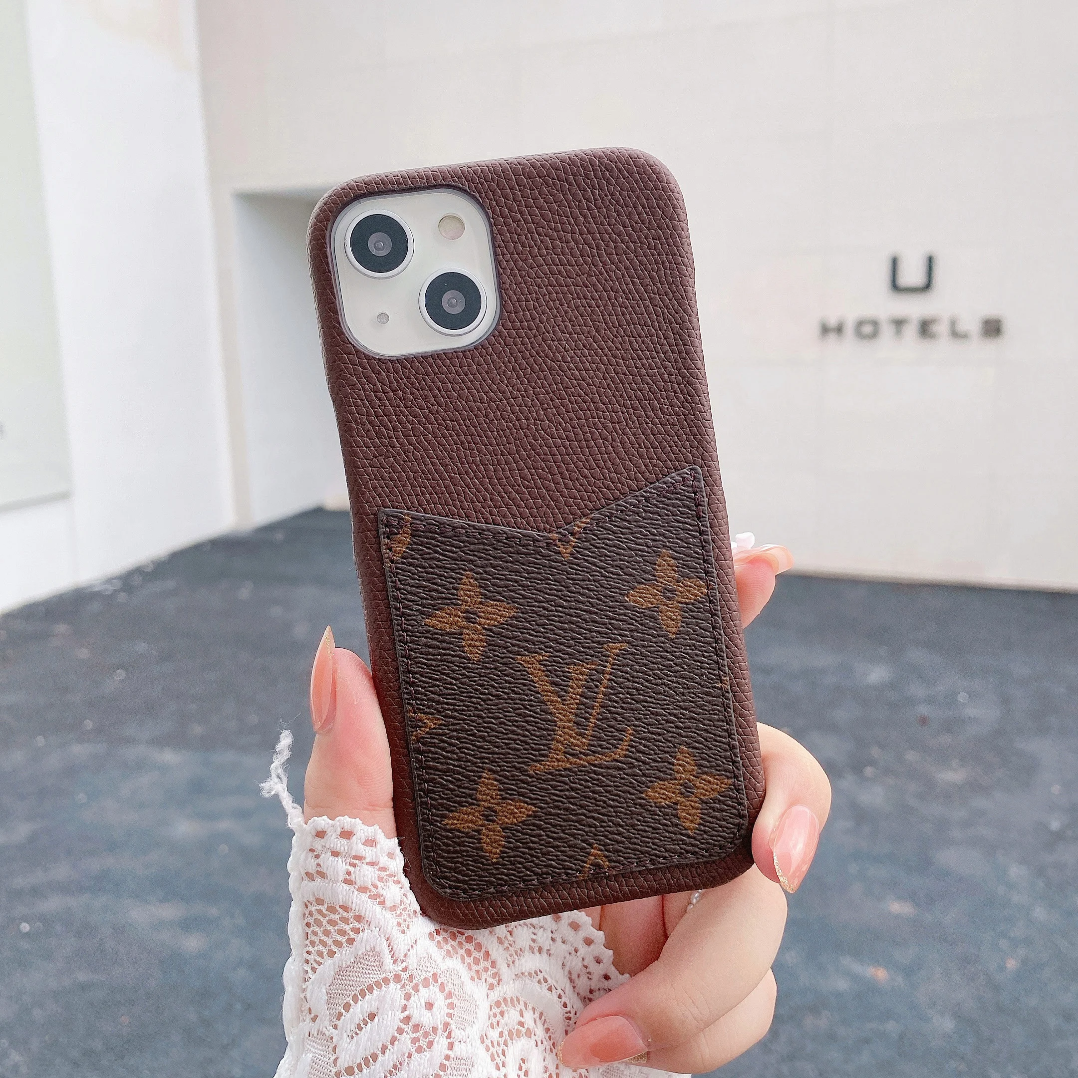 LV $18 gallery