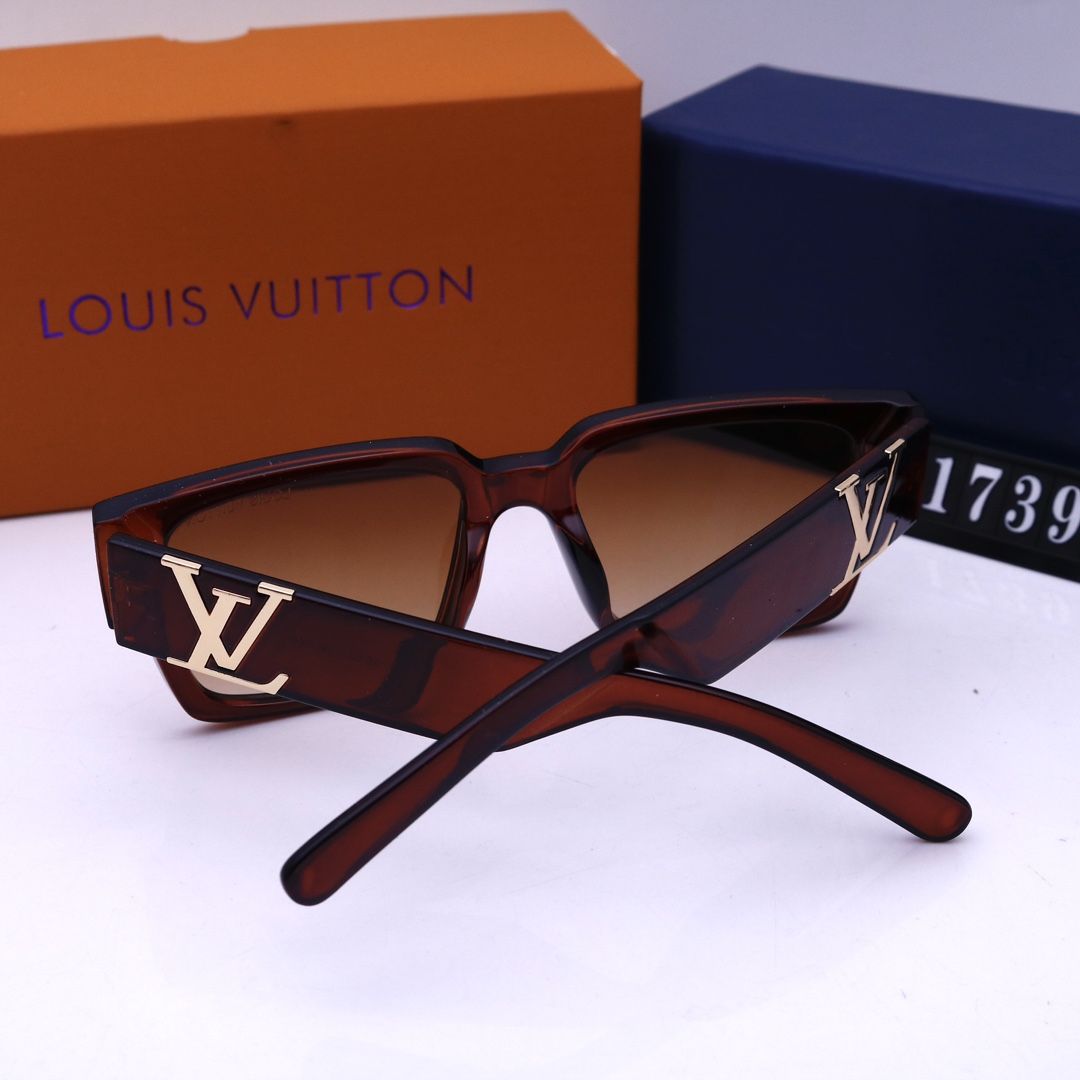 LV $18 gallery