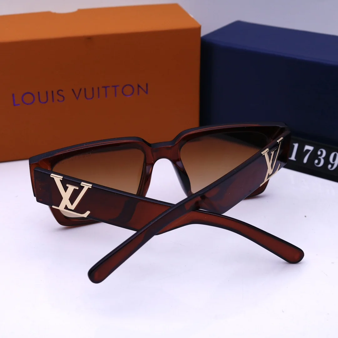 LV $18 gallery