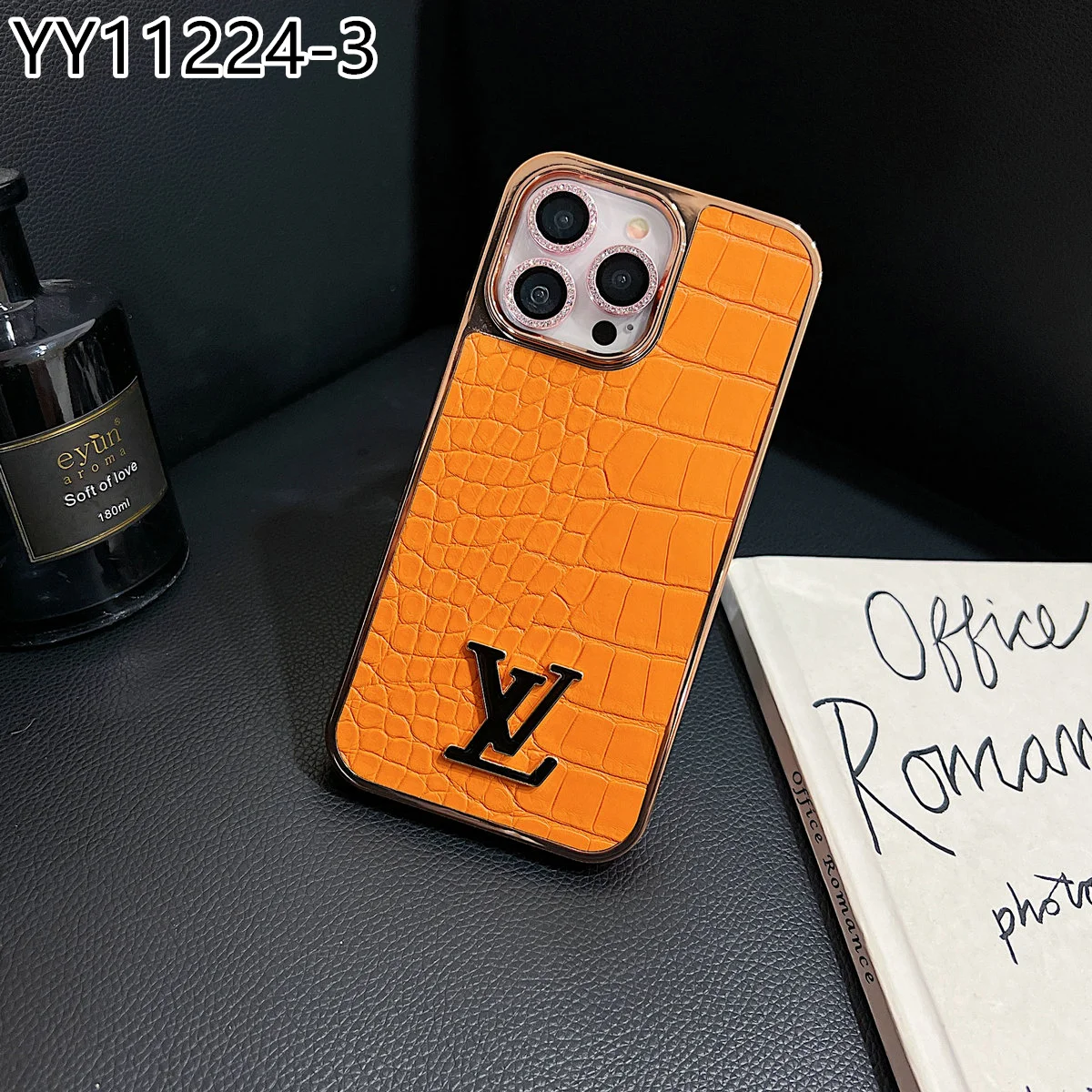 LV $18 gallery