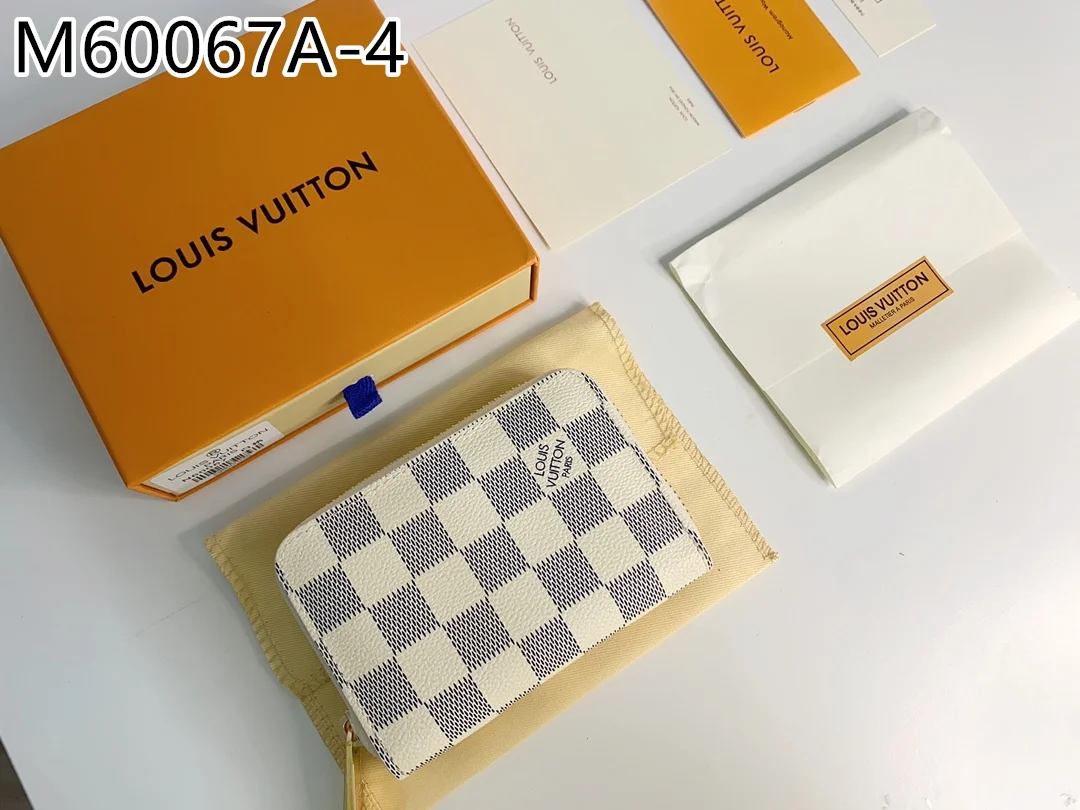 LV $18 gallery