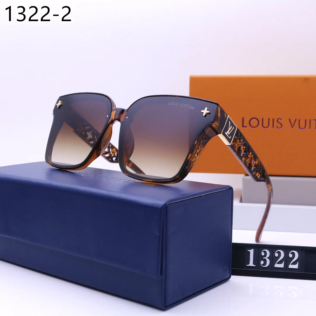 LV $18 gallery