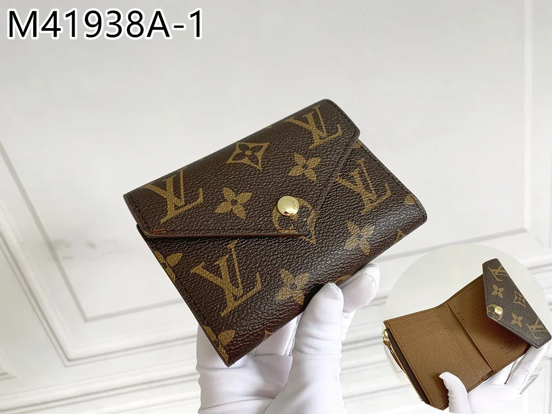 LV $19 gallery