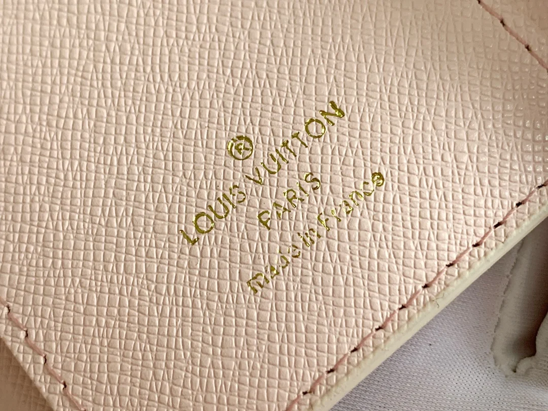 LV $19 gallery