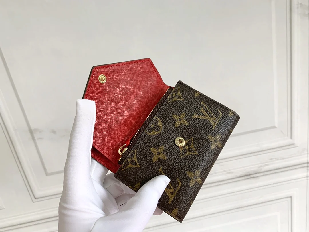 LV $19 gallery