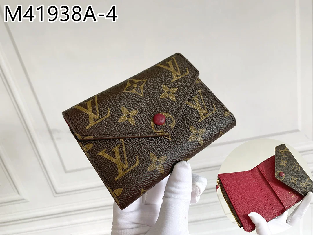 LV $19 gallery