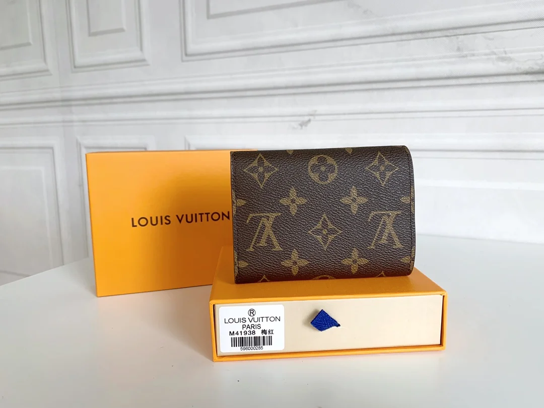 LV $19 gallery