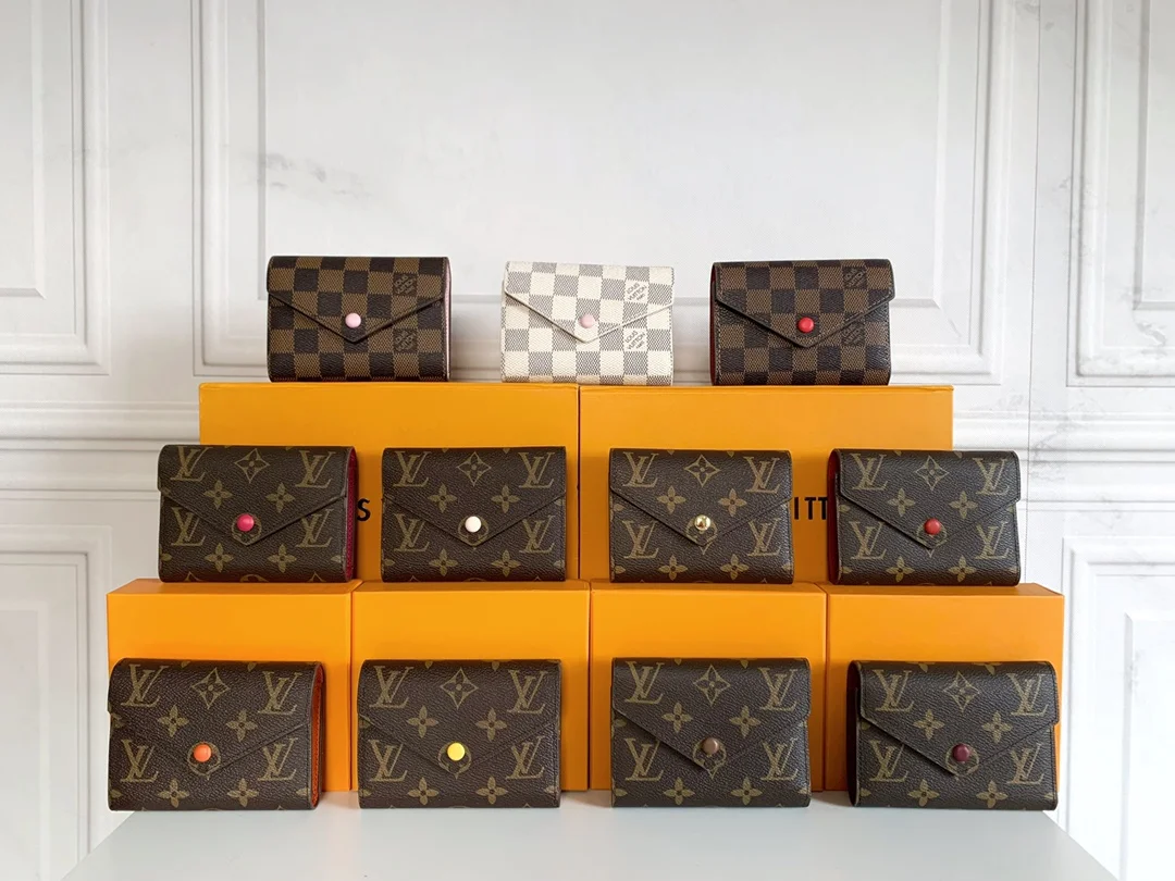 LV $19 gallery