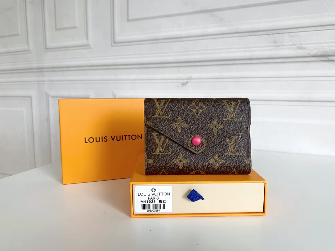 LV $19 gallery