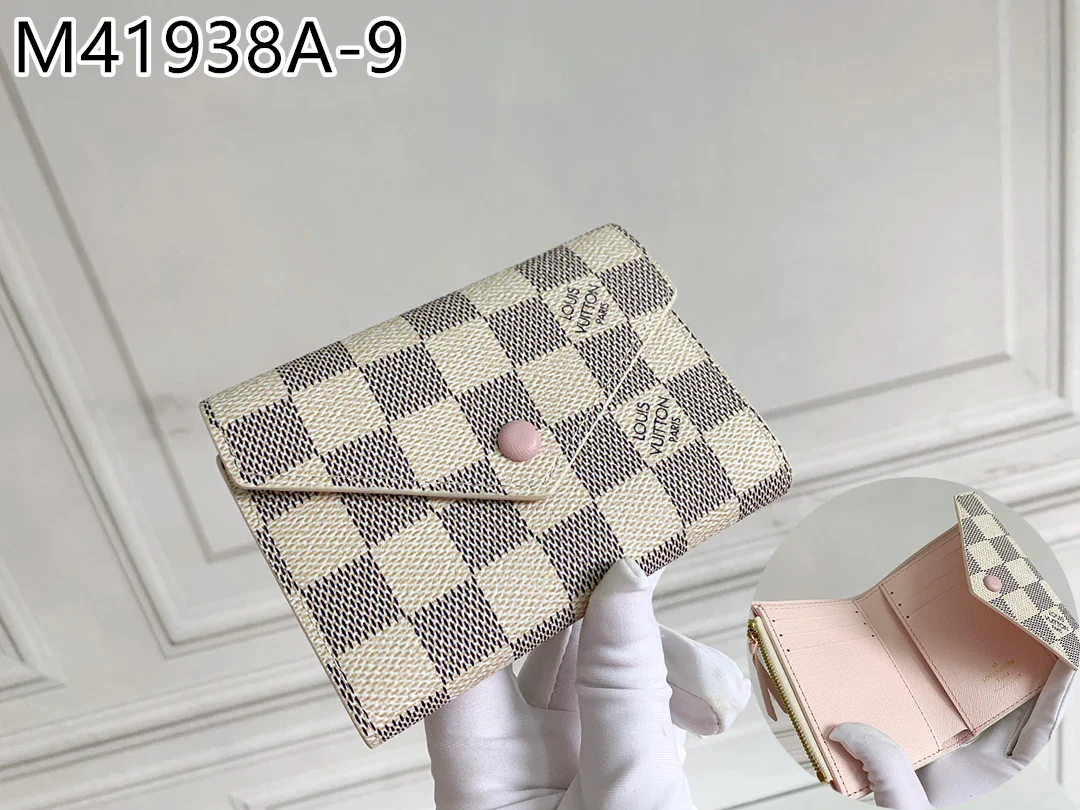 LV $19 gallery