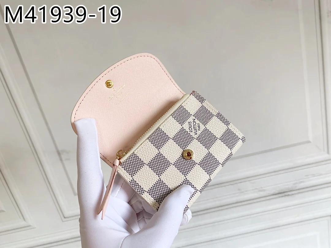 LV $20 gallery