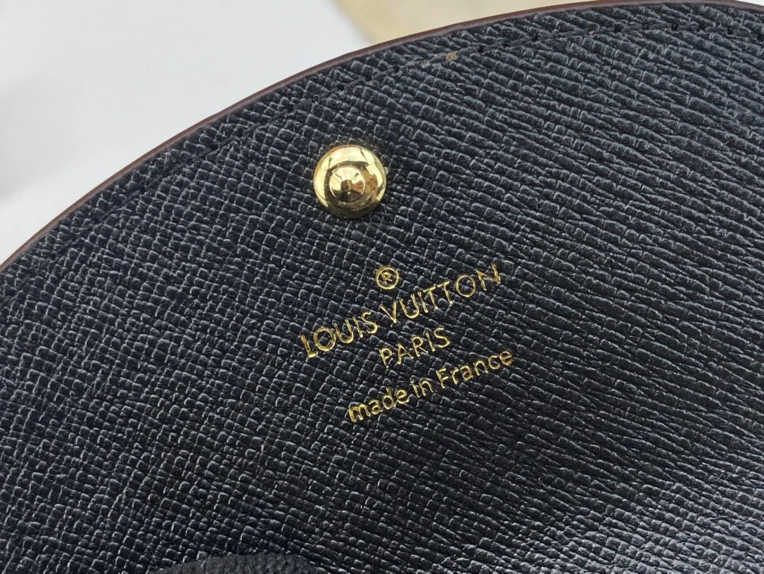 LV $20 gallery