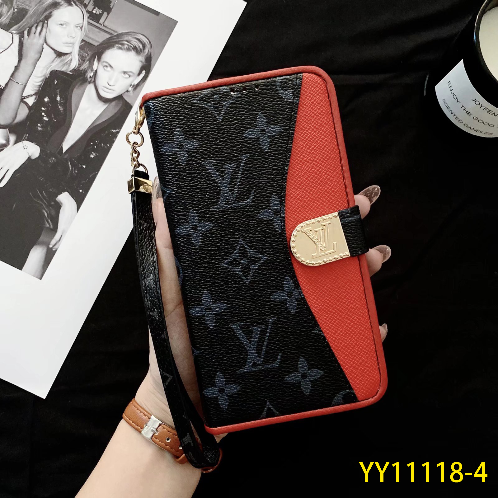 LV $21 gallery